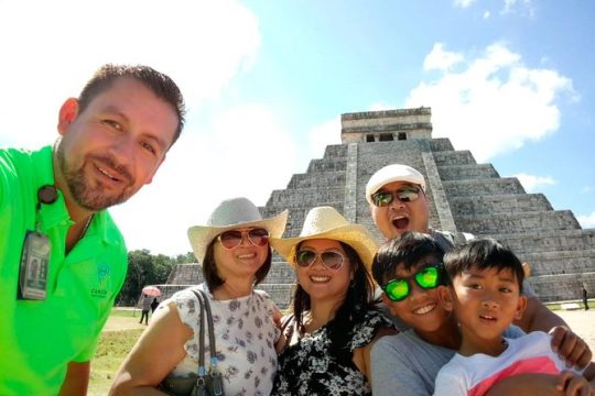 Private Tour: Chichen Itza Arqueological Zone from Cancun