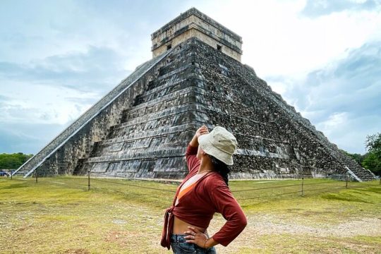 Chichen Itza Mayan Wonder Guided tour with lunch