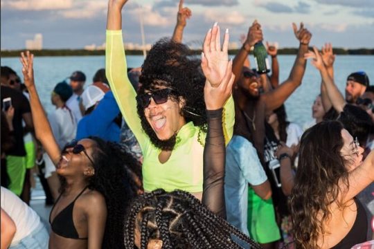 Hip Hop Sessions Boat Party Cancun (Adults only)