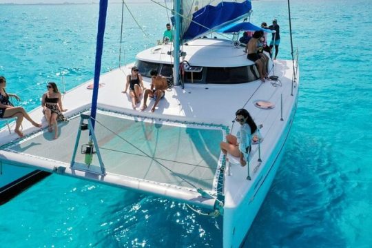 Isla Mujeres Catamaran Tour with Snorkel All Inclusive