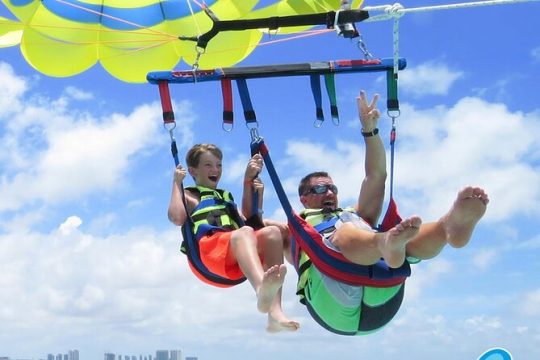 Jet Sky Cancun Combo Parasailing Tour with transportation