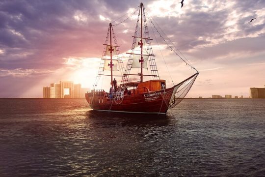 Romantic Dinner in the Spanish Galeon with Sax in Cancun. Lobster & Beef menu.