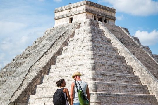 Chichen Itza, Cenote & Valladolid Tour