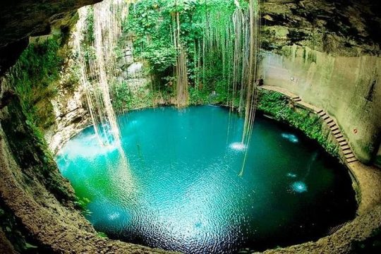 Chichen Itza Deluxe, 2 Cenotes, Lunch, Beverages and Valladolid tour.