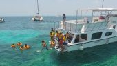 Yacht tour to Isla Mujeres