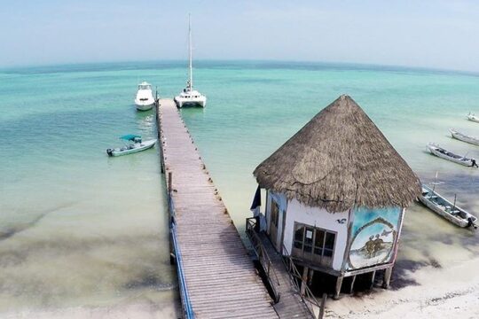 Discover the magic at HOLBOX & Punta Mosquito. Lunch included.