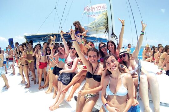 amazing day in catamaran and Isla Mujeres