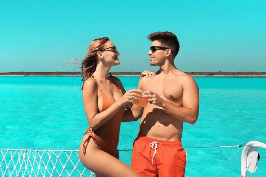 Amazing Isla Mujeres Catamaran with Open Bar Buffet and Snorkel