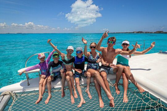4 Hour Exclusive Luxury Catamaran Tour in Cancun & Isla Mujeres
