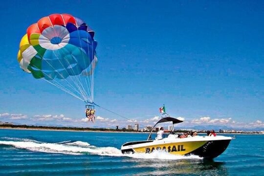Parasailing Flight Experience with Transportation from Cancun