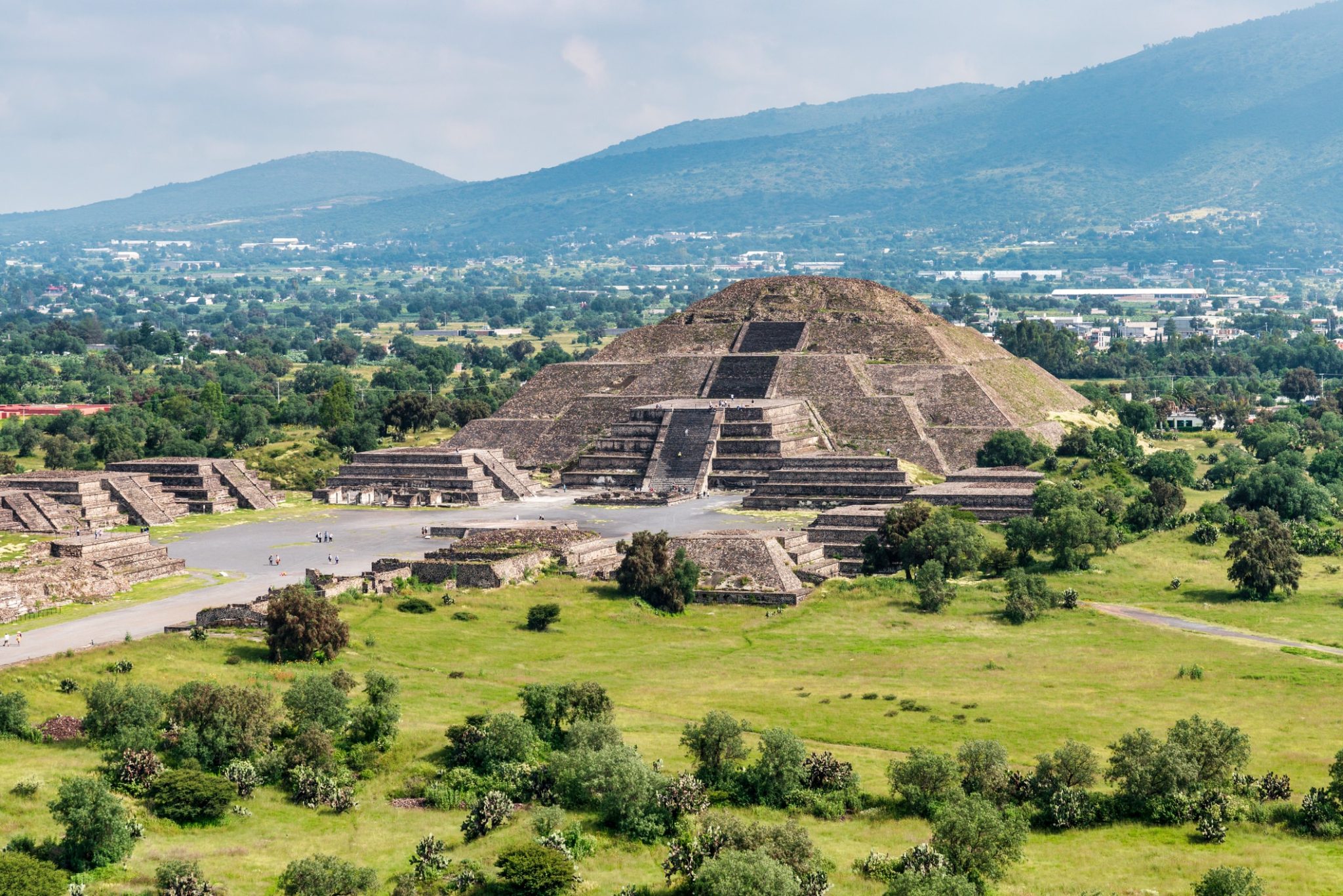 Ancient-Teotihuacan-pyramids-and-ruins-in-Mexico-City-1048432478_2123x1416